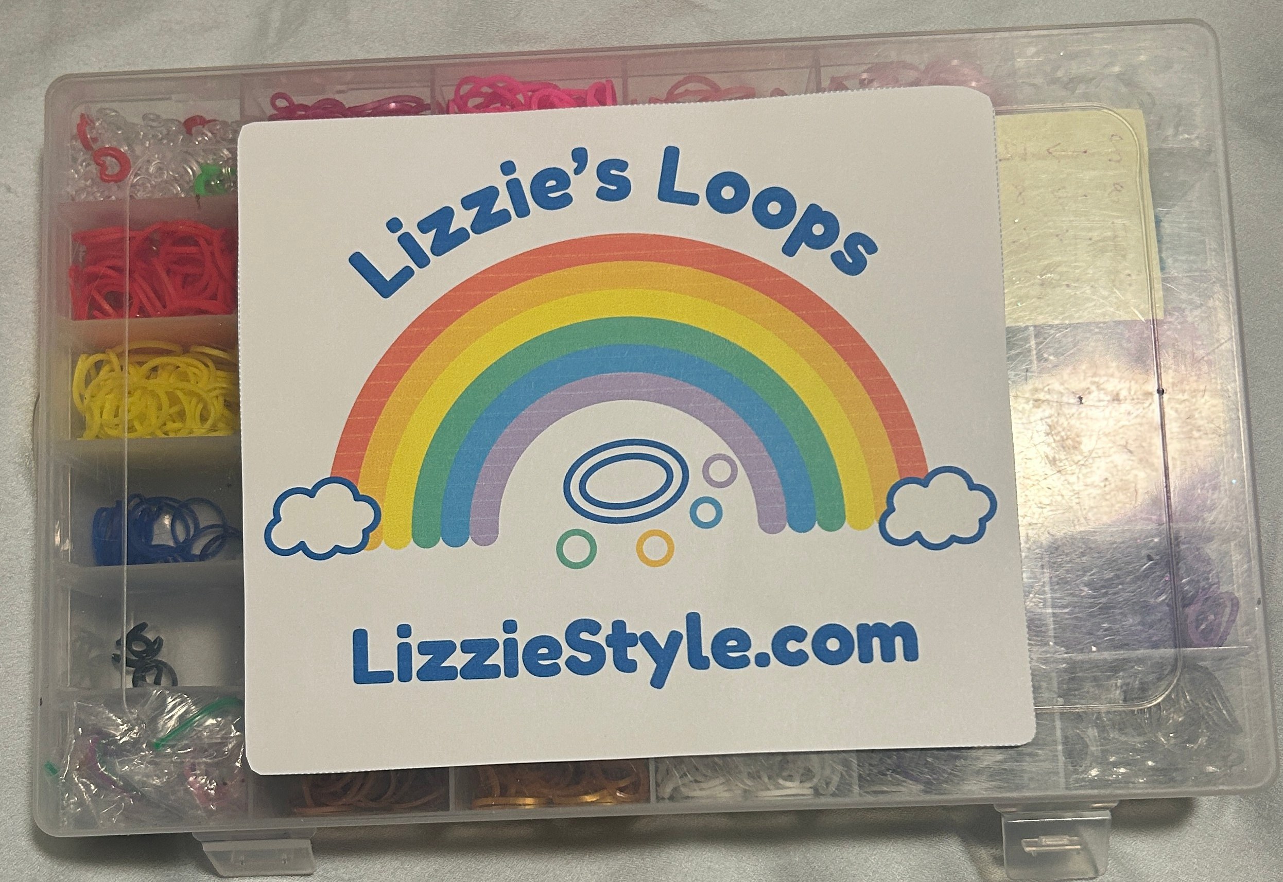 Lizzie’s Loops starter pack with the printed lid label